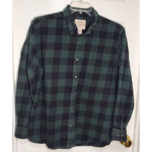 St. John’s Bay Men’s L Green Black Plaid Flannel Shirt Long Sleeve Button Front